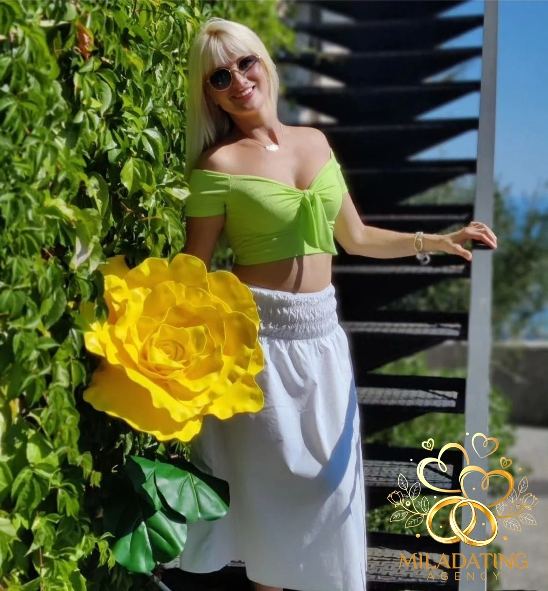 Mila - Photo 3 of 18 Mila - photo 3 | Damenprofile