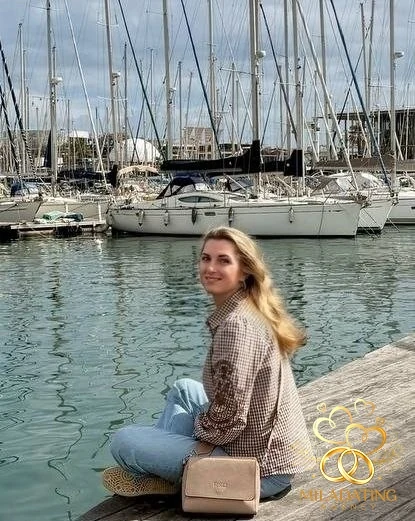 Valeria - Photo 15 of 17 Valeria - photo 15 | Lady Profiles